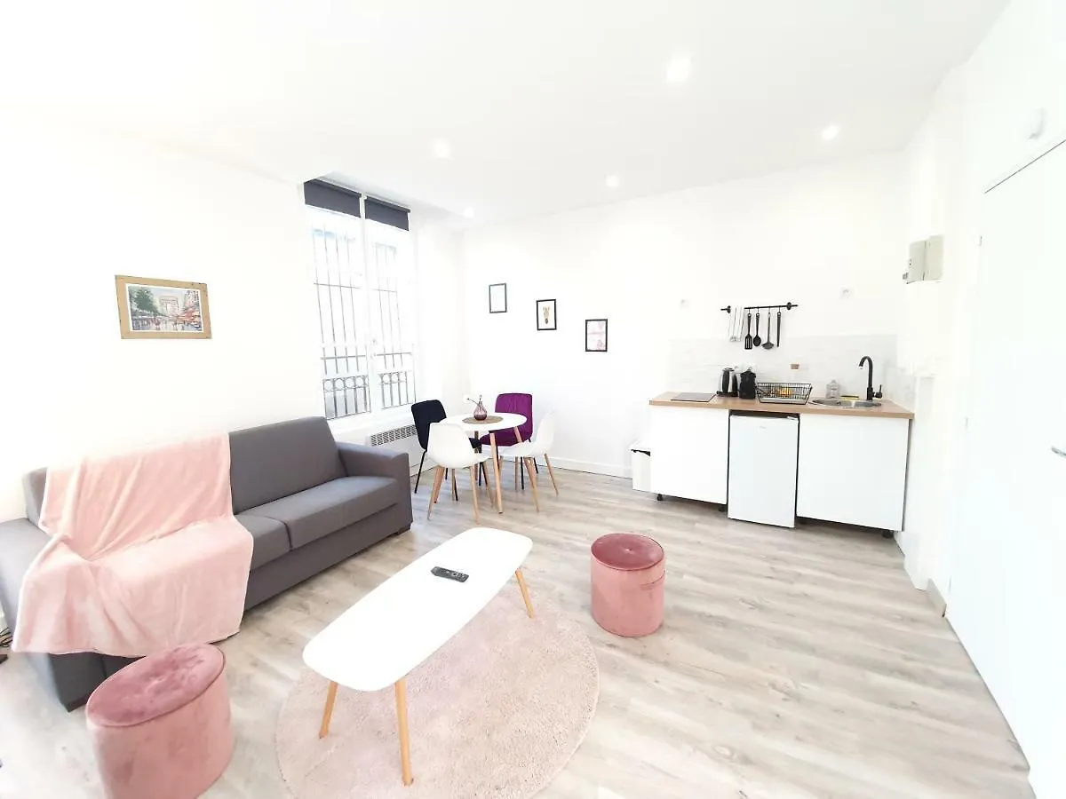 Sweet Apartmanhotel 2*